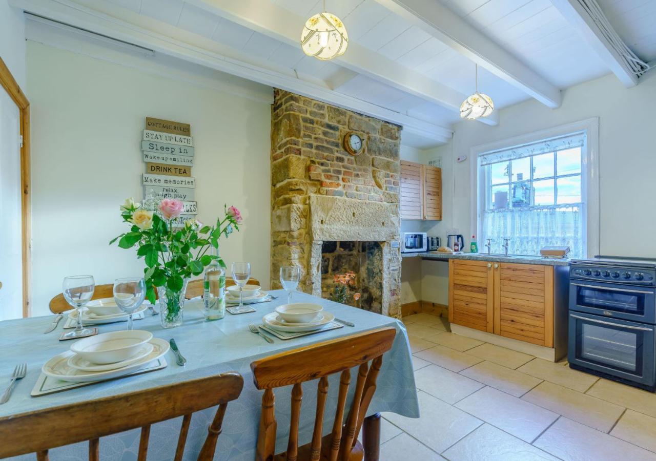Alice Cottage Robin Hood's Bay Exterior foto